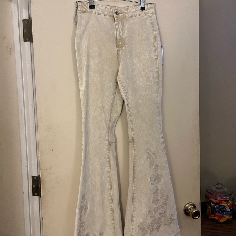 Chelsea & Violet Cream Flare Jeans